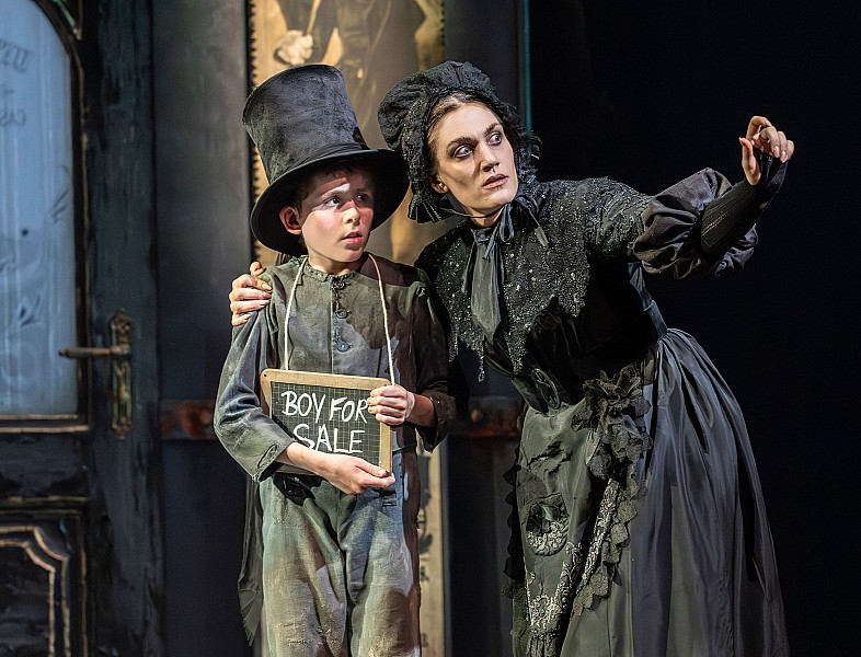 Upplev magin i Oliver! musikalen i London – Boka biljetter nu!