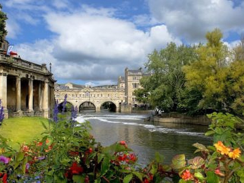 Bath and Stonehenge Small Group tour - including cream tea