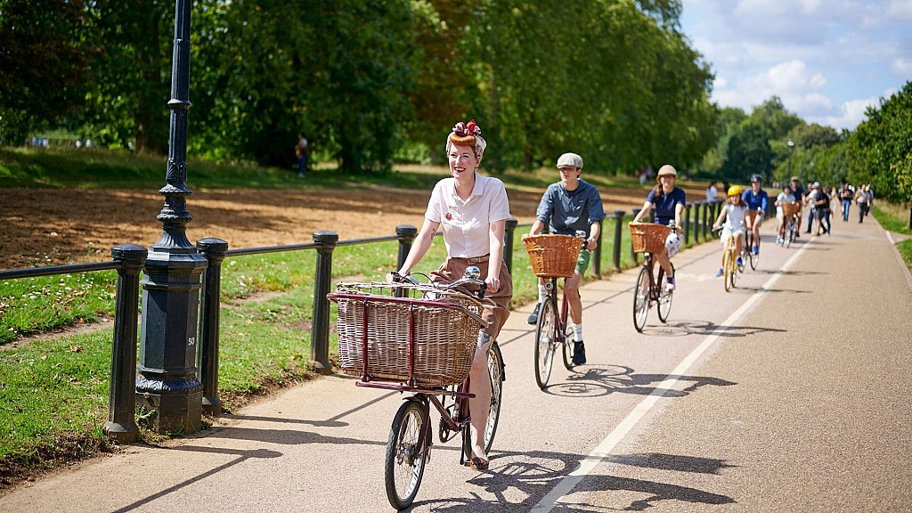Private Family Bike Tour of London