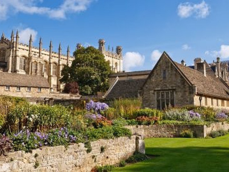 Warwick Castle, Shakespeare's Birthplace, Oxford & the Cotswolds - including entrances